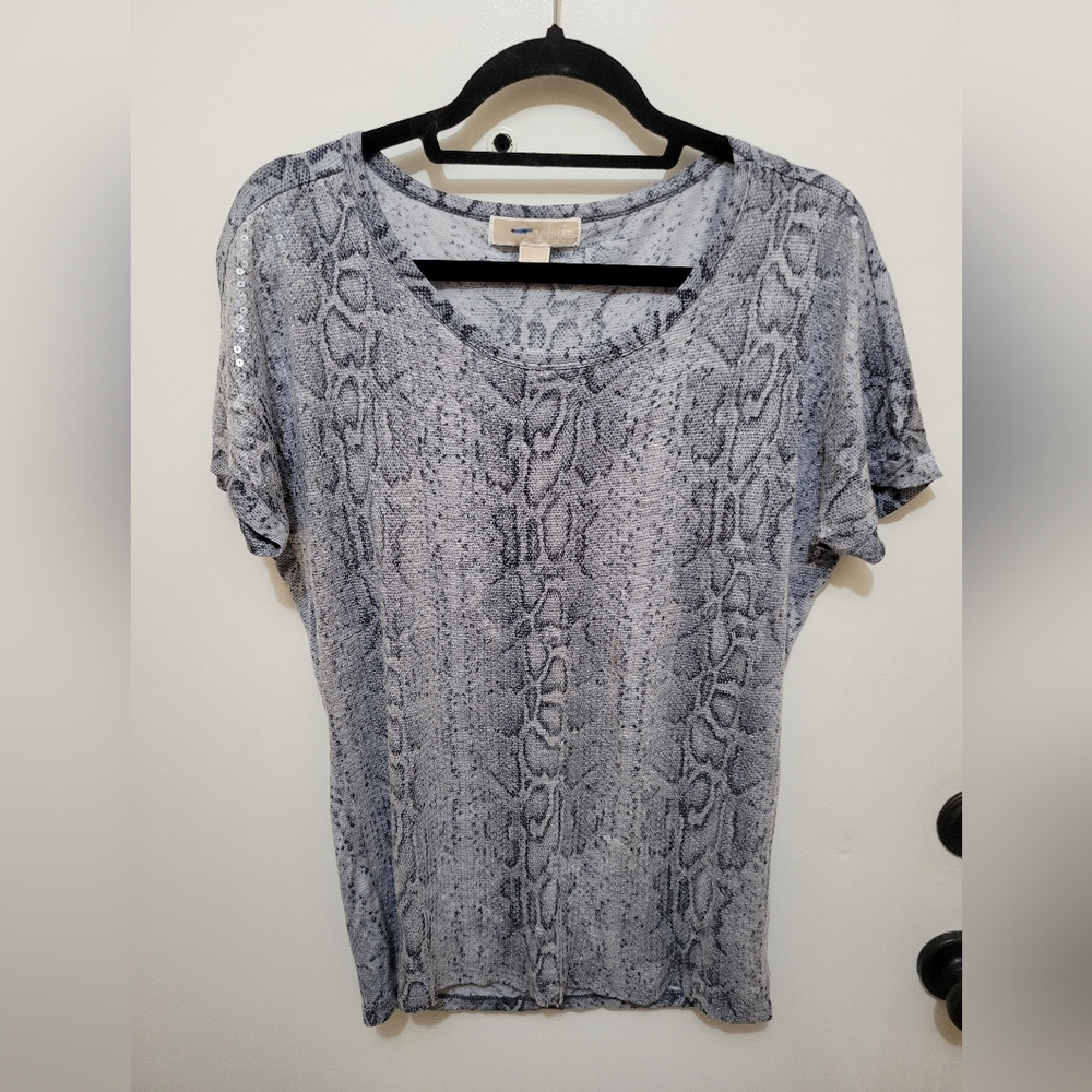 MICHAEL Michael Kors Blue & Gray Snake Print Short Sleeve Top - Size L